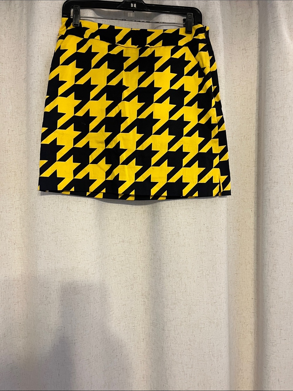 LOUDMOUTH GOLF Womens Sz 4 Yellow Black Houndstooth Stretch Pocket Skort EXC